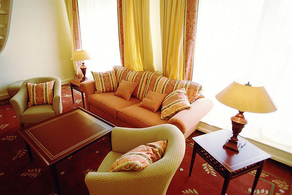 Landhaus Hotel Waitz Muehlheim am Main Luaran gambar